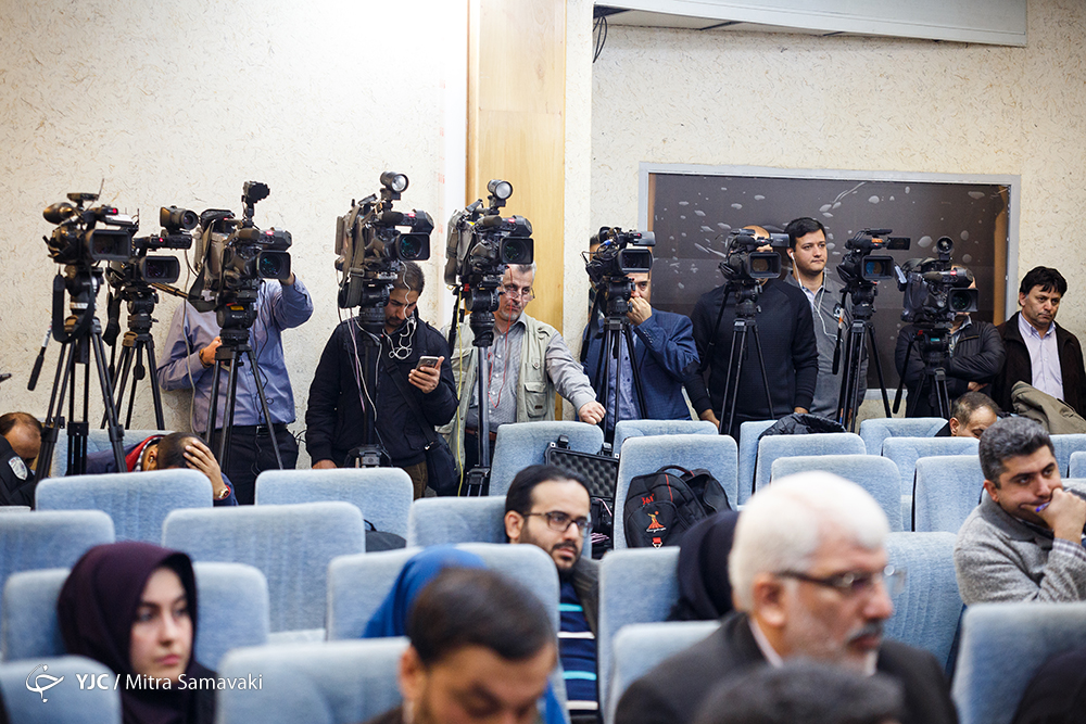 از گل کوچیک در &laquo;فوردو&raquo; تا غش آقای سخنگو بعد از عزیمت &laquo;آمانو &raquo;/ برخی می گن بزنید زیر گوشش!/ آی آر 8 جوان برومندی شده!/ سوال یواشکی!