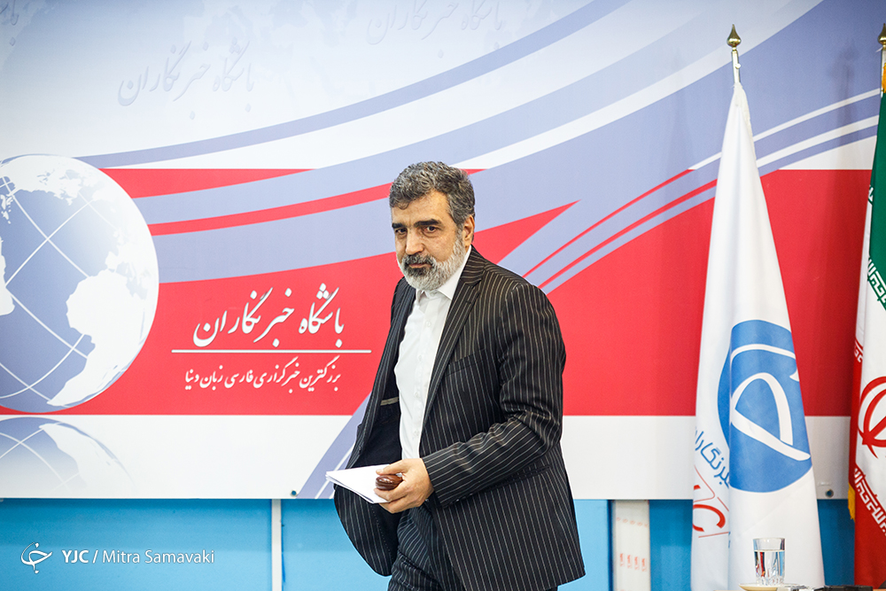 از گل کوچیک در &laquo;فوردو&raquo; تا غش آقای سخنگو بعد از عزیمت &laquo;آمانو &raquo;/ برخی می گن بزنید زیر گوشش!/ آی آر 8 جوان برومندی شده!/ سوال یواشکی!