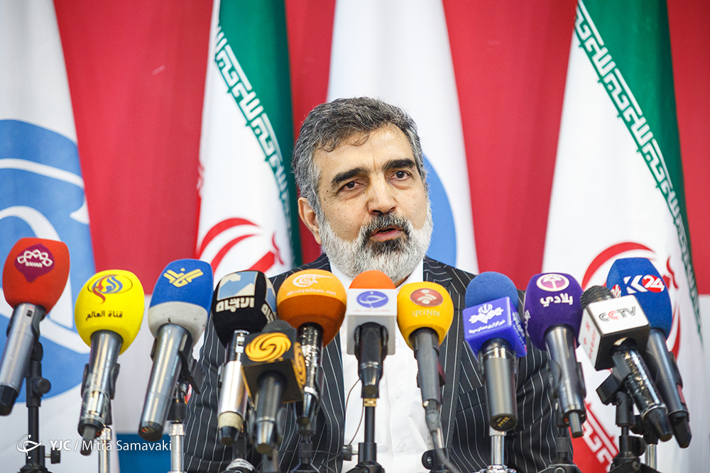 از گل کوچیک در &laquo;فوردو&raquo; تا غش آقای سخنگو بعد از عزیمت &laquo;آمانو &raquo;/ برخی می گن بزنید زیر گوشش!/ آی آر 8 جوان برومندی شده!/ سوال یواشکی!