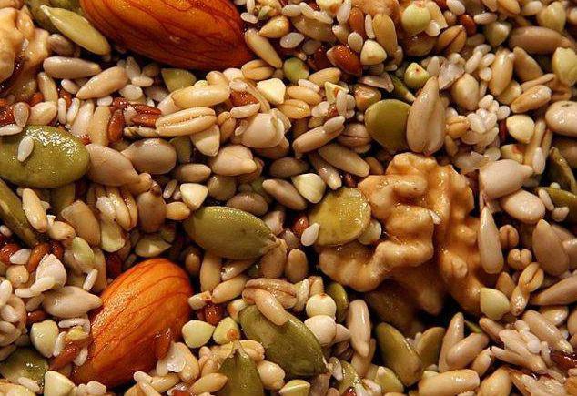 معرفی غذاهای اصلی شب یلدا+ خاصیت&zwnj; هایشان