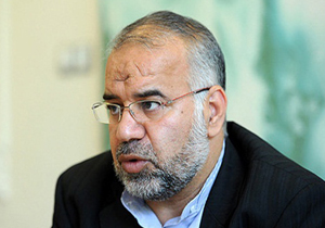 کجای قانون می گوید مسئولان می توانند از چراغ گردان استفاده کنند؟/ پارکینگ 3 هزار متری برای مجتمع 260 هزار متری منطقه 5