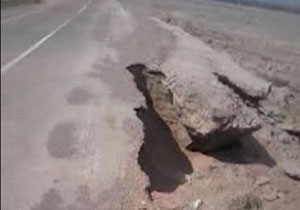جاده روستای نسک در شرایط خطرناکی به سر می‌برد + فیلم