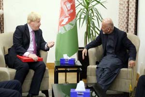 وزیر خارجه بریتانیا در دیدار با اشرف غنی: همانند گذشته در کنار افغانستان می مانیم