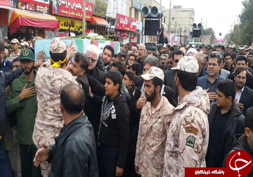 تشییع پیکر مطهر شهید گمنام در سروستان + تصاویر