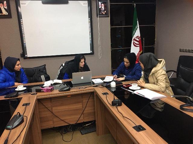 برگزاری نشست مسئول سازمان لیگ فوتبال بانوان با گنزالس