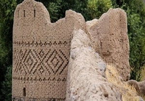 عرصه و حریم کهنه قلعه مشکین شهر و سنگ نوشته ساسانی تعیین شد