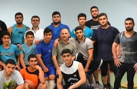 وزنه برداران نوجوان اردونشین می شوند
