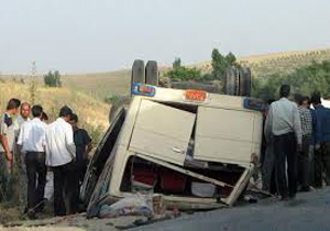 جزئیات جدید از حادثه واژگونی مینی بوس