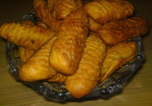 بژی شیرینی محلی 1000ساله