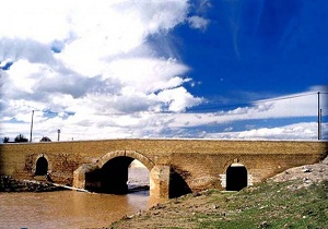 پل ماهیدشت  کجاست
