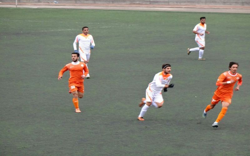پیروزی مس ب در خانه