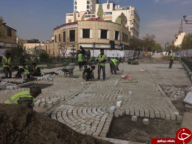 سنگ&zwnj;فرش کردن پردردسر سه چهارراه و میدان بهارستان!+ عکس