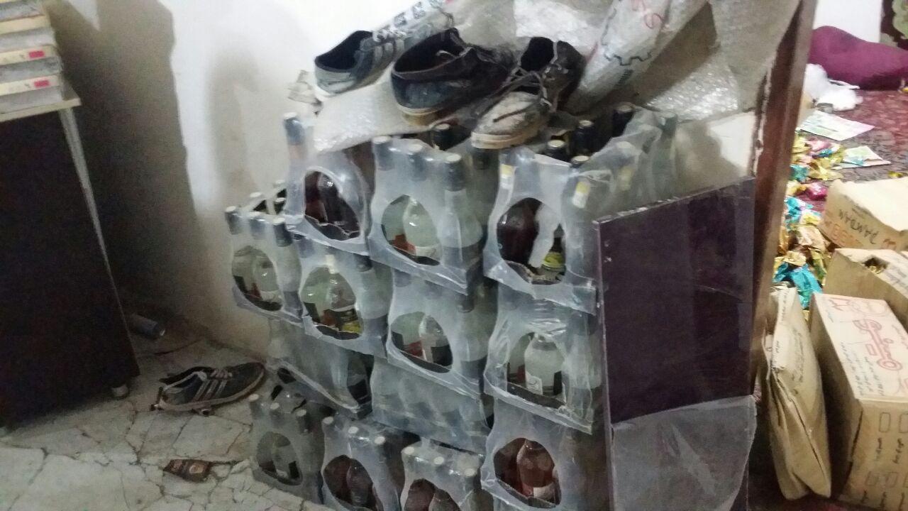 متلاشی شدن باند جعل تاریخ مصرف مواد خوراکی و بهداشتی در بناب