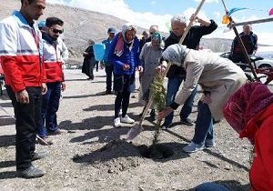 تعداد مراجعه به پستهای نوروزی هلال‌احمر آذربایجان غربی از مرز ٢٠٠ هزار نفر گذشت
