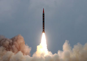 پیشنهاد تجهیز ژاپن به سلاح‌های تهاجمی برای نخستین بار پس از جنگ جهانی دوم