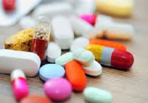 توقیف یک دستگاه خودرو حامل قرص های پیش ساز شیشه دربانه