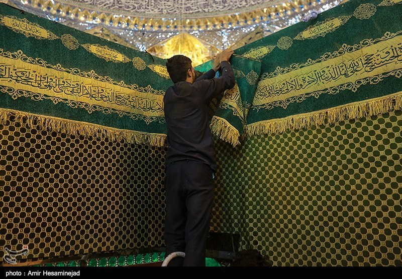 عملیات نصب ضریح جدید شش&zwnj;گوشه امامین عسکریین(ع) آغاز شد/ رونمایی در نیمه شعبان + تصاویر
