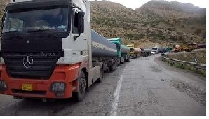از سرگیری تردد حامل های سوخت در مرز پرویز خان