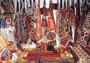 استقبال گردشگران نوروزی از صنایع دستی سمنان