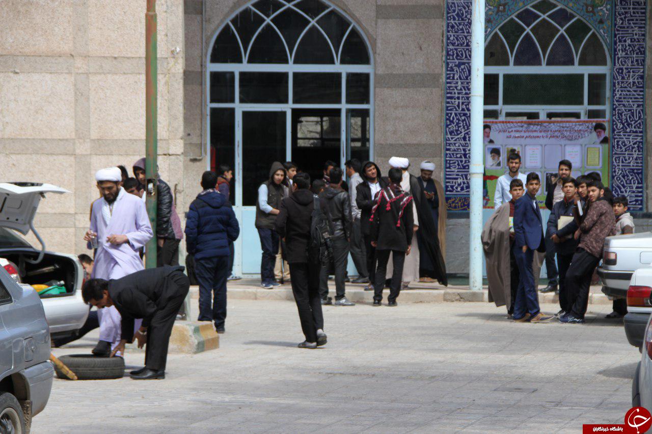 خروج دانشجویان و دانش آموزان به دلیل وقوع زلزله+تصاویر