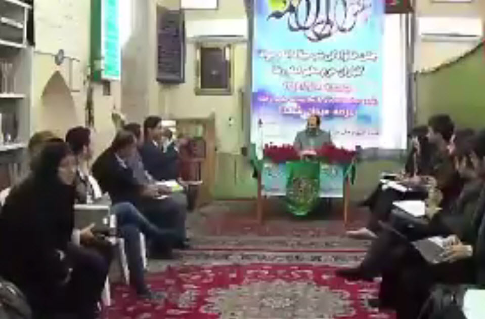 زلزله وسط نشست خبری