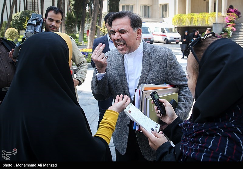 ماجرای برخورد عجیب وزیر راه با خبرنگار باشگاه خبرنگاران جوان + تصاویر