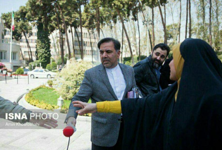 ماجرای برخورد عجیب وزیر راه با خبرنگار باشگاه خبرنگاران جوان + تصاویر