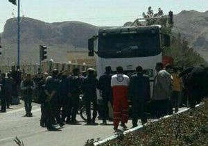 2 کشته براثر برخورد تریلی با موتور سیکلت در خمینی شهر