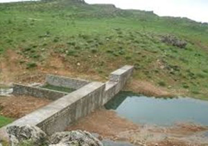 آب‌گیری 3 بند خاکی آبخیزداری در نطنز