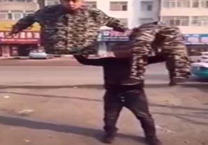 شعبده بازها این گونه انسان‌ها را نصف می‌کنند + فیلم