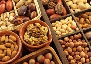 پرخوری در نوروز و دردسرهای آن
