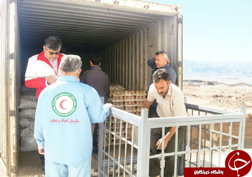 اعزام محموله غذایی هلال احمر خراسان جنوبی جهت کمک به زلزله زدگان+تصاویر