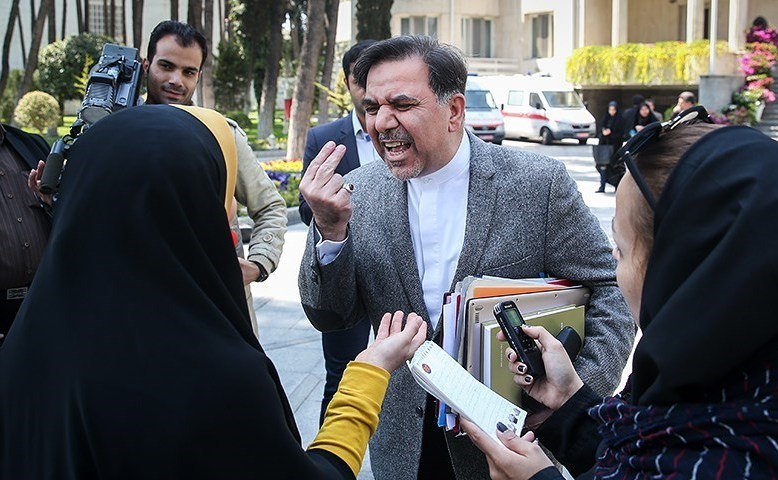 توضیح وزیر راه در خصوص رفتار عجیب خود با خبرنگار باشگاه خبرنگاران جوان