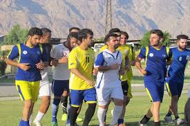 نفتی ها با اتومبیل شخصی به ورزشگاه دستگردی رفتند
