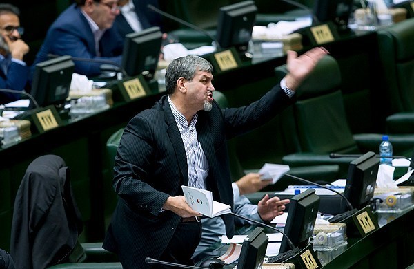 بیوگرافی مصطفی کواکبیان
