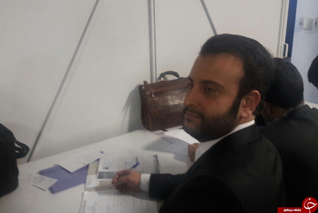 چه کسانی برای ثبت نام در انتخابات شورای شهر تهران در فرمانداری حضور یافتند؟+ تصاویر