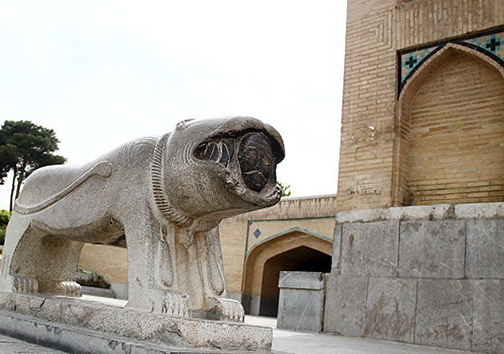 یک شهر و هزار رمز و راز