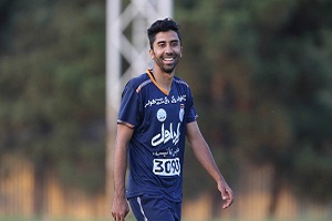 هافبک استقلال داماد شد