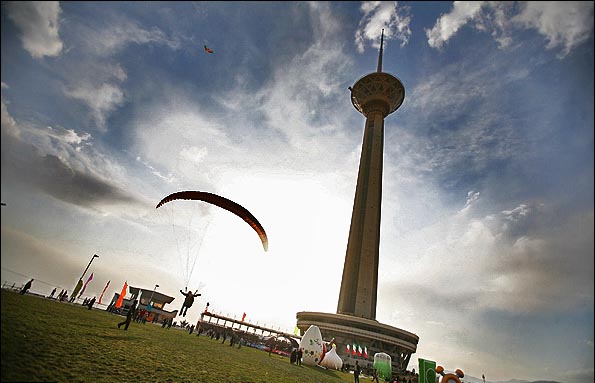 جشنواره &laquo;نوروزگار برج میلاد&raquo; میزبان مسافران نوروزی شد