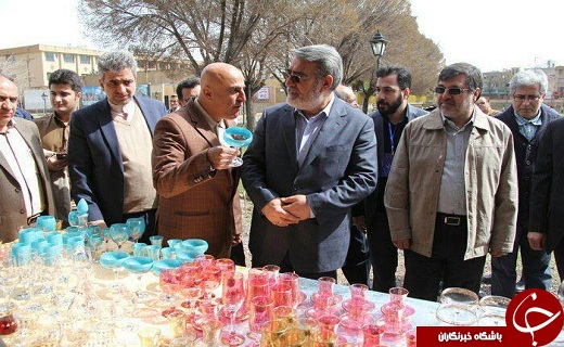 افتتاح نمایشگاه سوغات و صنایع دستی قزوین