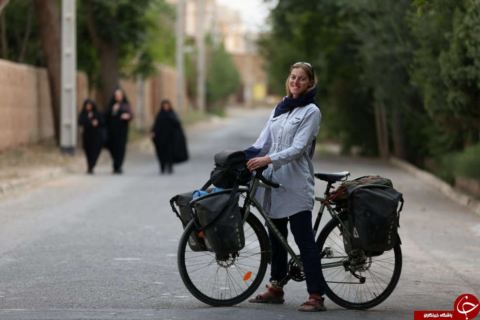 سفر طولانی بانوی انگلیسی به ایران با دوچرخه+ تصاویر