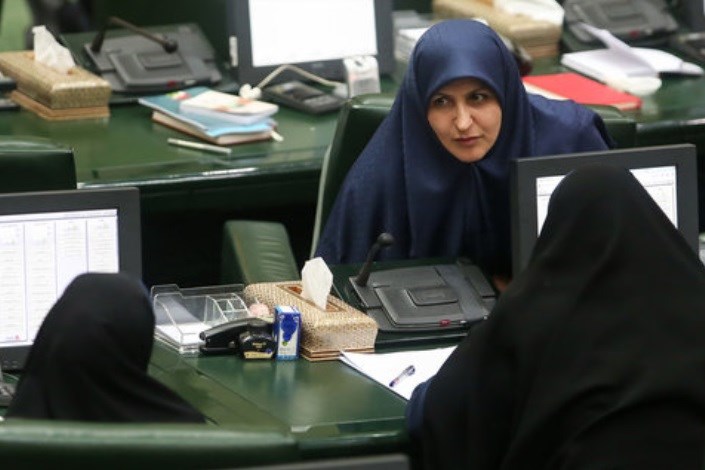 تحقق شعار سال دستور کار امروز کمیسیون فرهنگی بود