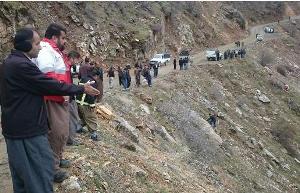 6کشته و زخمی بر اثر سقوط خودرو به دره