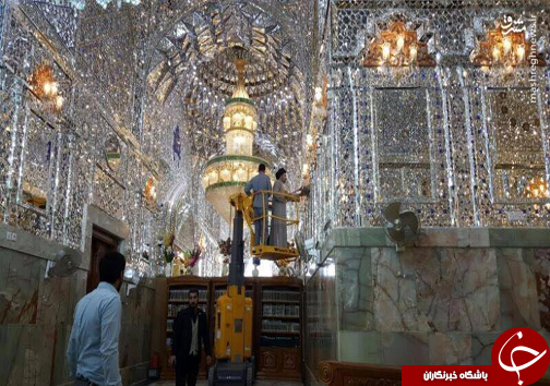 عکس/ غبارروبی حرم مطهر علوی