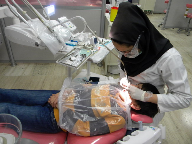 بیش از ۲۰۰ میلیون دندان پوسیده در دهان ایرانی