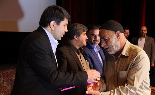 تجلیل از پدران شهدای استان+ تصاویر