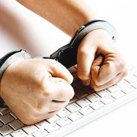 فرهنگیان طعمه جدید "کلاهبردار اینترنتی"