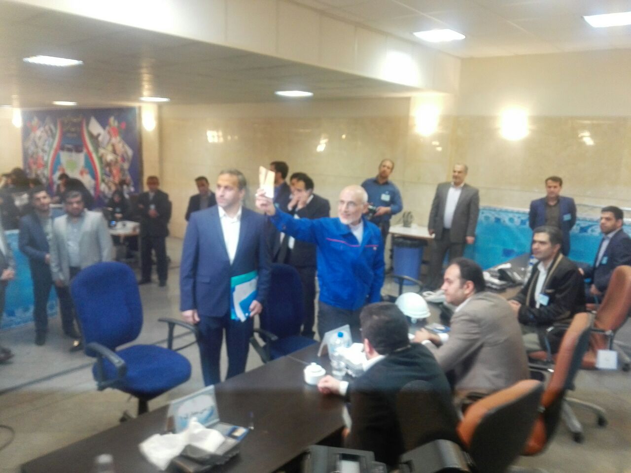 نامزد حزب موتلفه هستم/ تا پايان انتخابات در صحنه خواهم ماند