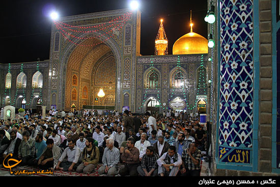 آغازاعتکاف بیش ازدوهزارنفردرحرم مطهر رضوی