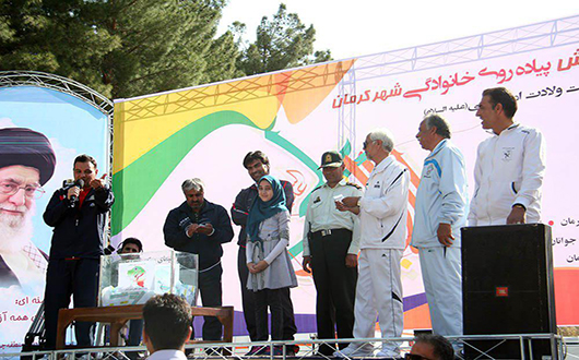 برگزاری همایش پیاده روی در کرمان + تصاویر